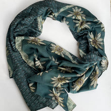 Load image into Gallery viewer, Daisy Scarf
