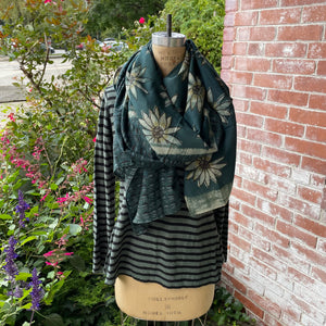 Daisy Scarf