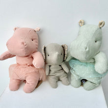 Load image into Gallery viewer, Soft Linen Animals
